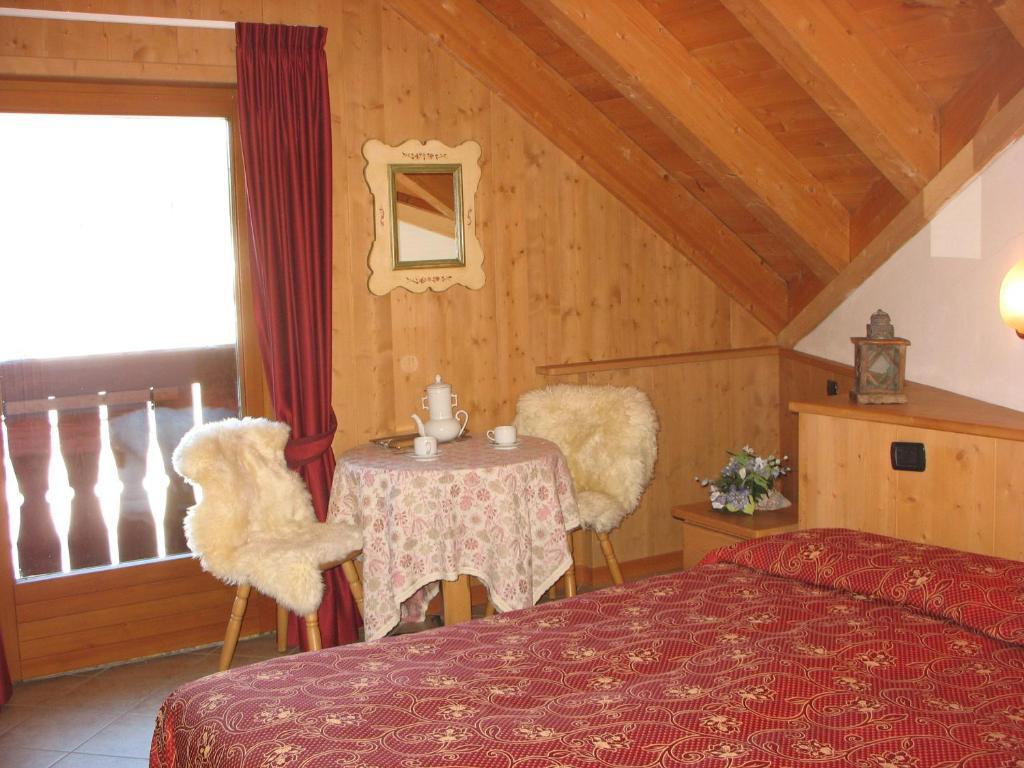 Hotel Cevedale Santa Caterina di Valfurva Quarto foto